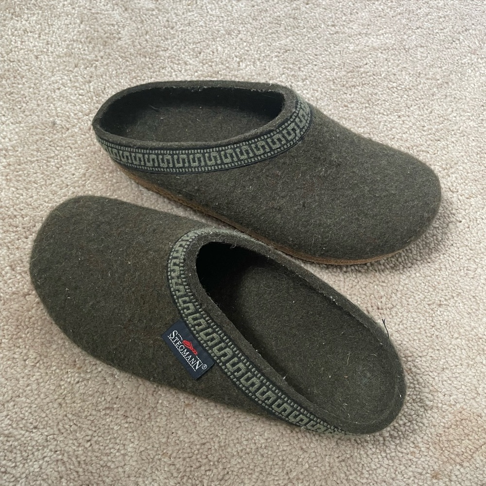 Stegmann Women’s Clogs, Size 7